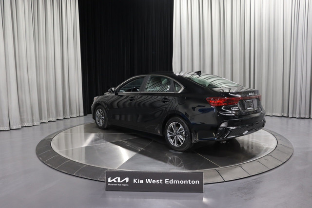 2023 Kia Forte EX HEATED SEATS/WHEEL / BLIND SPOT / LOW KM /... in Cars & Trucks in Edmonton - Image 4