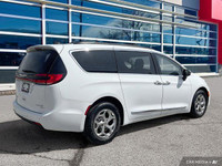 Bright White Clearcoat 2023 Chrysler Pacifica Limited AWD 9-Speed Automatic Pentastar 3.6L V6 VVT Co... (image 5)