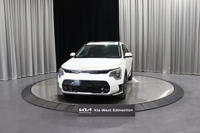 2023 Kia Niro EV Limited ALL ELECTRIC / HEATED/COOLED LEATHER... in Cars & Trucks in Edmonton - Image 2