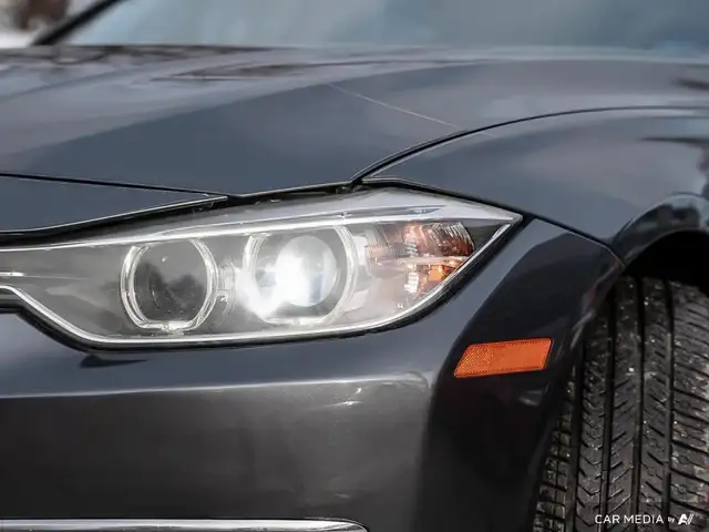 2013 BMW 3 Series 4dr Sdn 335i xDrive AWD in Cars & Trucks in City of Toronto - Image 10