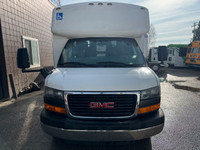 2014 GMC Savana 3500 12 Passenger Bus 6.0L V8 Gas RWD 158,419 KM Automatic Transmission Wheel Chair... (image 6)