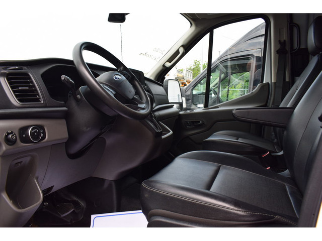 2020 Ford Transit Cargo Van T-150 148WB MED ROOF ** Bluetooth ** in Cars & Trucks in Laval / North Shore - Image 2