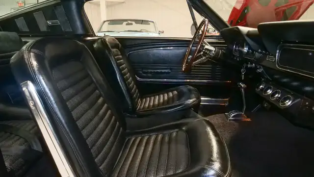 1966 Ford Mustang 2+2 Fastback in Classic Cars in London - Image 40