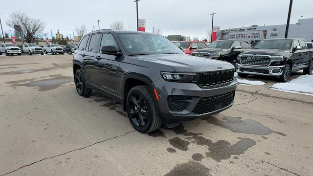 2024 Jeep Grand Cherokee Altitude | Sunroof | Remote Start in Cars & Trucks in Edmonton - Image 3