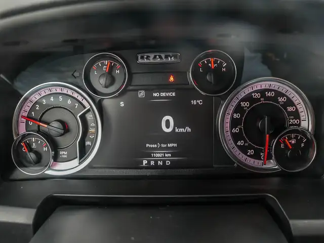 2021 RAM 1500 Classic SLT Warlock | GPS | Park Senses | Back-... in Cars & Trucks in London - Image 10