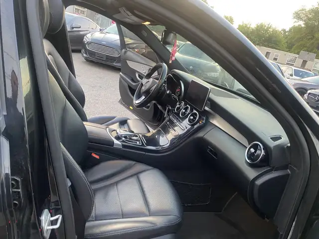 2016 Mercedes-Benz C-Class 4dr Sdn C300 4MATIC dans Autos et camions dans Ville de Toronto - Image 13