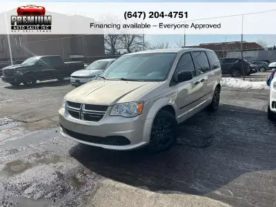 ** 36 MONTHS 60,000KM POWER TRAIN WARRANTY INCLUDED $0 DEDUCTIBLE $1,500 PER CLAIM ** Beautiful Fami...