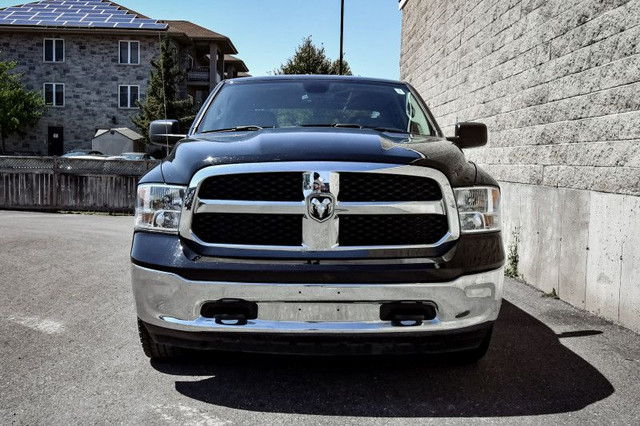 2022 Ram 1500 Classic SLT • POWER SEAT • REAR CAM • LOW MILEAGE in Cars & Trucks in Ottawa - Image 4
