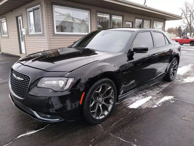  2015 Chrysler 300 300S TOIT PANORAMIQUE in Cars & Trucks in Sherbrooke - Image 2