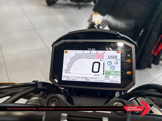2022 HONDA CB1000r in Street, Cruisers & Choppers in Laval / North Shore - Image 8
