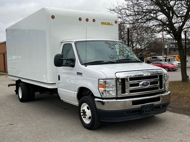  2021 Ford E-450 E-450|16 Foot Box|176 WheelBase|Ramp|Certified in Cars & Trucks in City of Toronto - Image 2