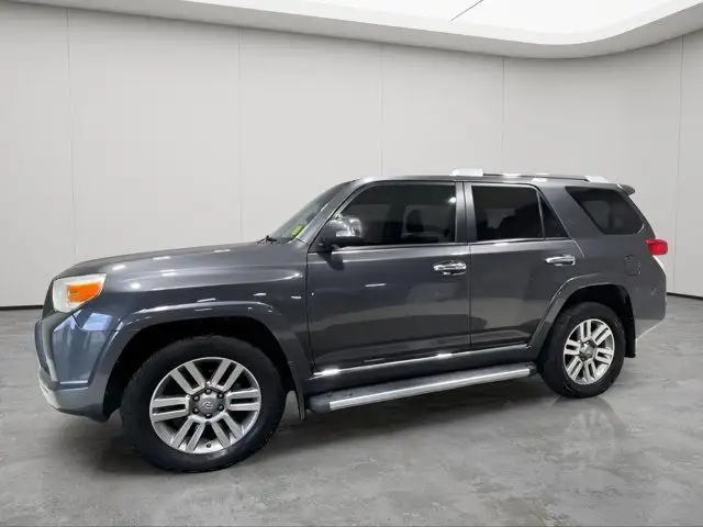 2012 Toyota 4Runner SR5 - MOON ROOF63838165718403121