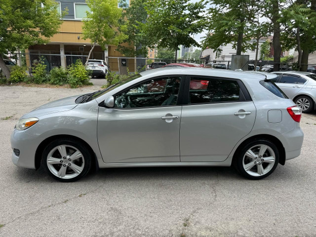 2010 Toyota Matrix XR in Cars & Trucks in City of Toronto - Image 2