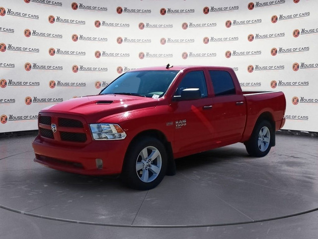 2022 Ram 1500 Classic Express 4x4 Crew Cab 5'7 Box in Cars & Trucks in Lethbridge