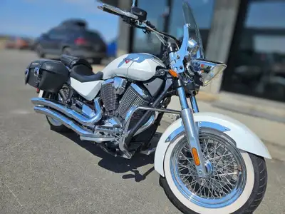 Victory BoardWalk 1700 2013 57 740 kms TRÈS PROPRE!! Financement ultra facile! Moteur 1700 cc 94 HP...