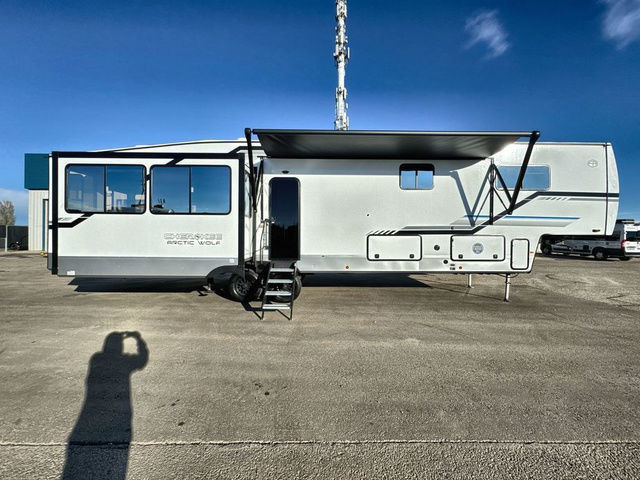 2025 Forest River 3650SUITE in Travel Trailers & Campers in Red Deer - Image 4