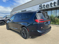 I'M NOT A REGULAR VAN - I'M A COOL VAN. THIS 2022 CHRYSLER PACIFICA TOURING L IS BUILT FOR REAL LIFe... (image 2)