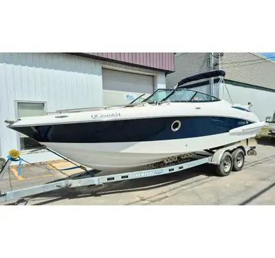 Bateau de fibre Doral 265 BR 2007 avec moteur In-Board 8.1 Mecruiser (510 heures) et pied Bravo 1. I...
