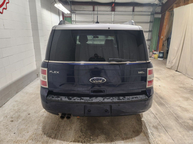 2011 Ford Flex in Cars & Trucks in Windsor Region - Image 3
