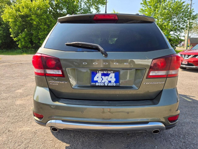 2017 Dodge Journey Crossroad in Cars & Trucks in Oshawa / Durham Region - Image 4