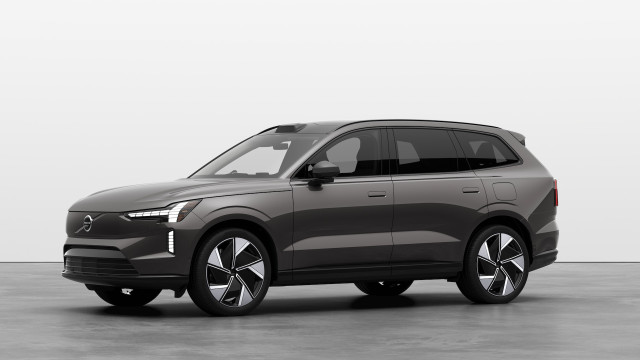 2025 Volvo EX90 in Cars & Trucks in City of Montréal