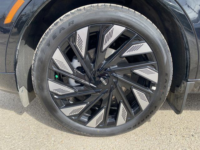 2025 Lincoln Nautilus Reserve | Panoramic Roof | Power Liftgate in Cars & Trucks in Edmonton - Image 3