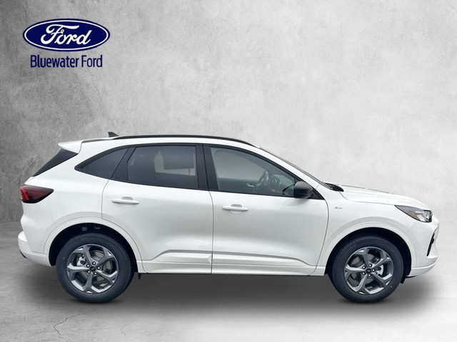 2024 FORD ESCAPE ST-LINE in Cars & Trucks in Grand Bend