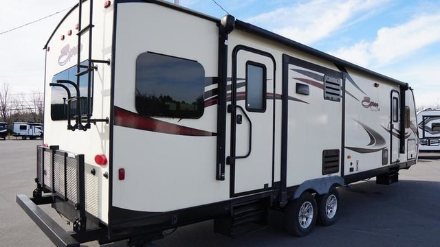 2017 KZ RV Spree S304RL in Travel Trailers & Campers in Ottawa - Image 3