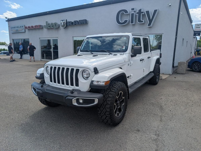 2020 Jeep Gladiator Sport S 4x4 for sale in Cars & Trucks in Medicine Hat - Image 3