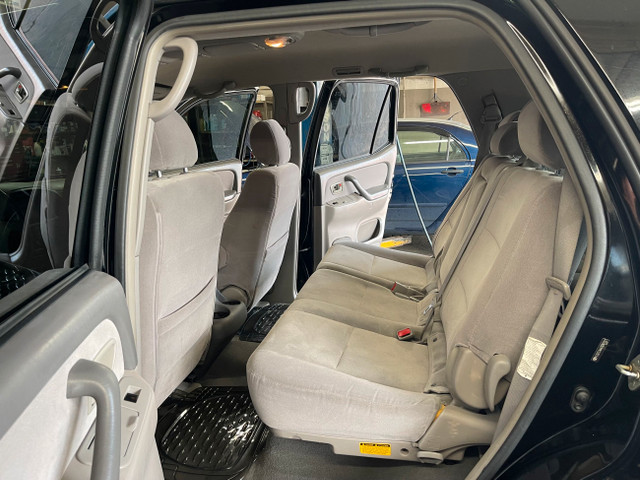 2007 Toyota Sequoia SR5 8 PASSENGER iFORCE 4.7L BT.....MINT COND in Cars & Trucks in City of Toronto - Image 4