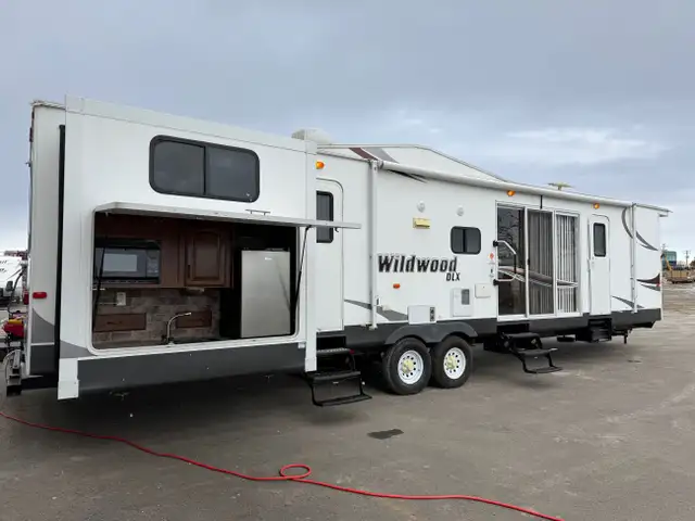 2015 Forest River Wildwood 402QBQ Destination Home in Park Models in St. Albert - Image 6