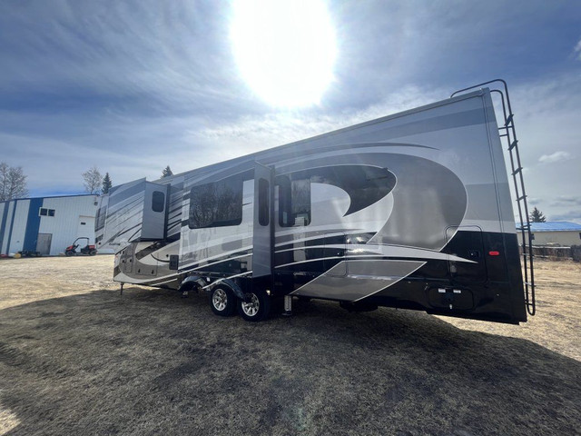  2020 Forest River Riverstone 39RKFB in Travel Trailers & Campers in St. Albert - Image 3