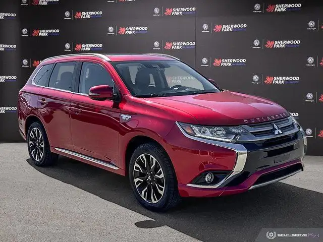 2018 Mitsubishi Outlander PHEV GT | LEATHER SEATS | SUNROOF in Cars & Trucks in Strathcona County - Image 9
