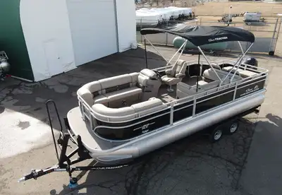 Sport Fish 22 DLX - Best Pontoon Boat $76,995 -$5,000 [SUPER SUMMER SALE] $71,995 or $282 BWKLY *Off...