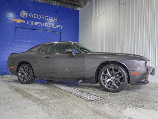 2017 Dodge Challenger SXT Plus- Sunroof | Heated/Cooled Seats in Cars & Trucks in Barrie - Image 2