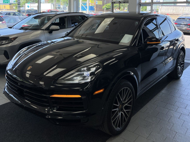 2021 Porsche Cayenne S PREMIUM PLUS PACK * BLACK / RED CLEAN CAR in Cars & Trucks in City of Montréal