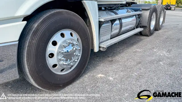 2016 FREIGHTLINER CASCADIA CA125DC DAY CAB in Heavy Trucks in Chilliwack - Image 17