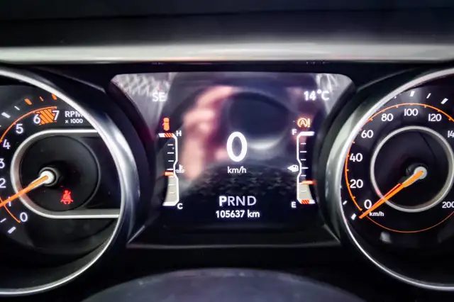 2020 Jeep Wrangler Unlimited Sahara • HEATED SEATS/STEERING • NA in Cars & Trucks in Kingston - Image 21