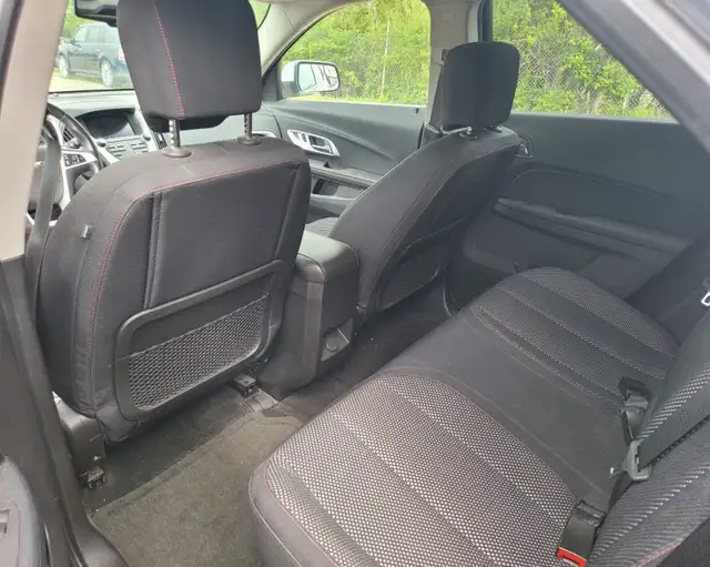 2012 Chevrolet Equinox in Cars & Trucks in Hamilton - Image 9
