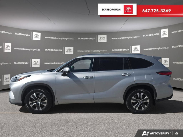 2020 Toyota Highlander XLE AWD | Leather | Sunroof | Alloys in Cars & Trucks in City of Toronto - Image 3