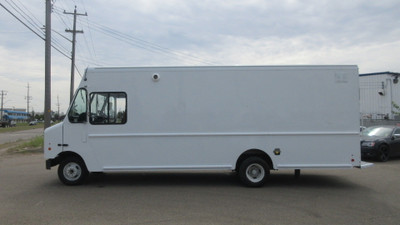 2013 Ford ECONOLINE COMMERCIAL CHASSIS STEP VAN