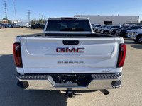A perfect blend of rugged capability and refined comfort, the 2024 GMC Sierra 2500HD SLT arrives boa... (image 6)