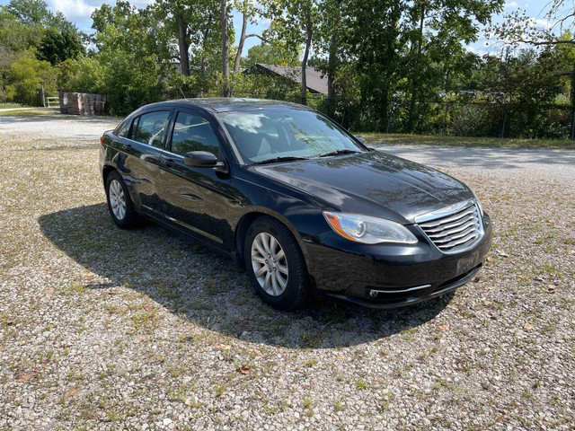 2014 Chrysler 200 Touring in Cars & Trucks in Barrie - Image 3