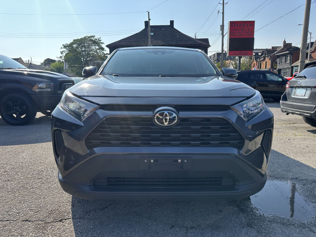 2021 Toyota RAV4 LE in Cars & Trucks in Hamilton - Image 2