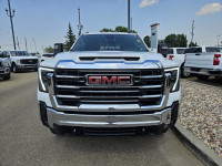 2024 GMC Sierra 3500HD 4WD Crew Cab 159" SLE, 6.6L V8 Gas, SLE Convenience Package, X31 Off Road Pac... (image 8)