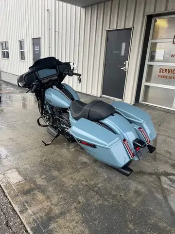 2024 Harley-Davidson FLHX - Street Glide in Sport Touring in Winnipeg - Image 6
