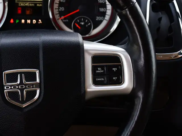 2016 Dodge Grand Caravan Crew ~Heated/Power Seats ~Cam ~Stow 'N  in Cars & Trucks in Barrie - Image 21