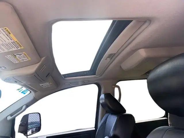 2014 NISSAN TITAN SV 4X4 SWB in Cars & Trucks in Stratford - Image 19