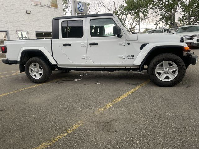 2023 Jeep Gladiator Sport S in Cars & Trucks in Calgary - Image 2