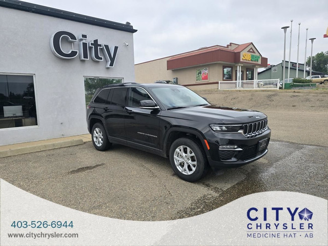 2023 Jeep Grand Cherokee Limited 4x4 for sale in Cars & Trucks in Medicine Hat